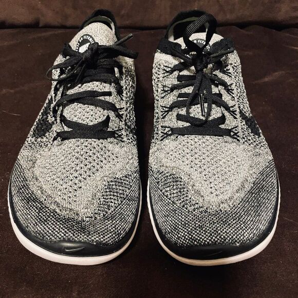 Nike Free Mens Flyknit Free OREO Running Shoe 942838-101 Black White 10.5 US - Picture 2 of 8